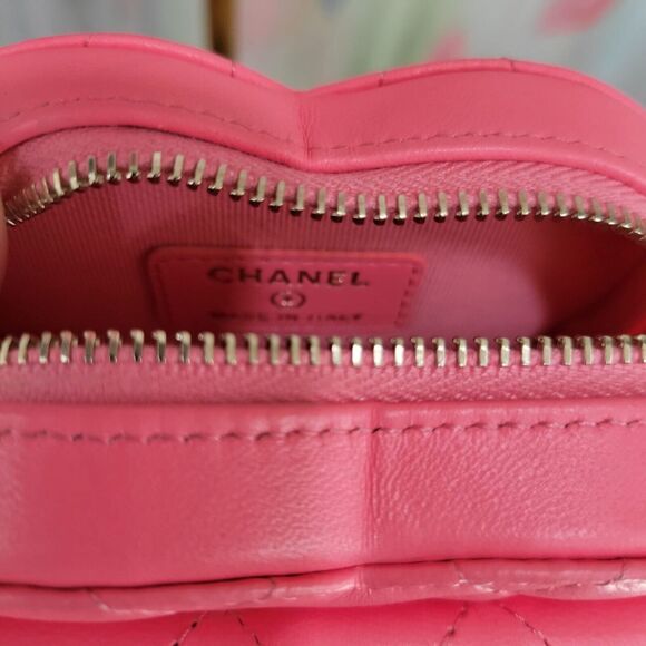 Chanel Chain Coin belt or shoulder purse Heart Lambskin pink Matrasse - Picture 13 of 13